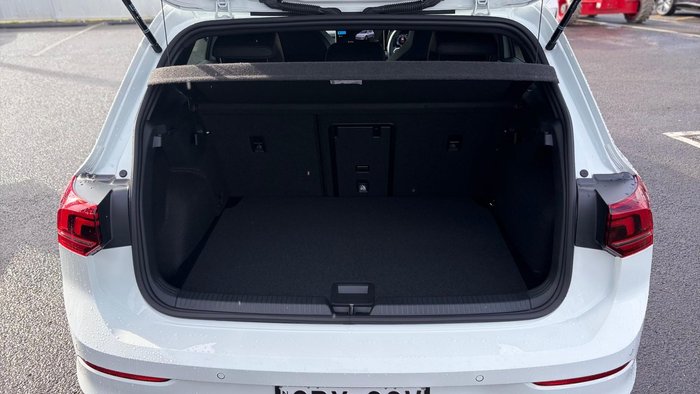 2025 Volkswagen Golf 110TSI R-Line