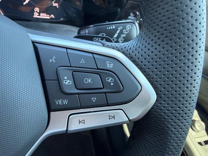 2025 Volkswagen Golf 110TSI R-Line