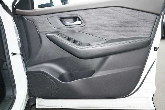 2023 Nissan X-TRAIL ST