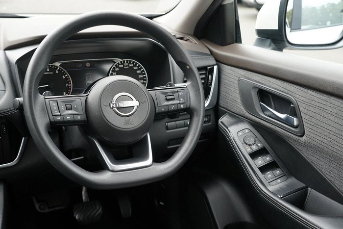 2023 Nissan X-TRAIL ST