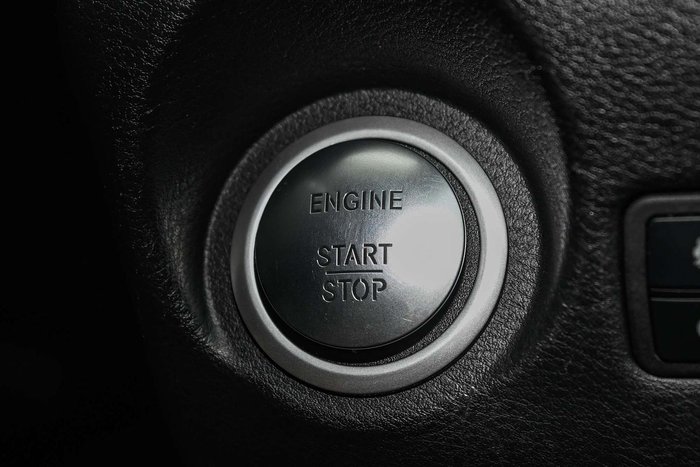 2016 INFINITI Q30 Sport Premium