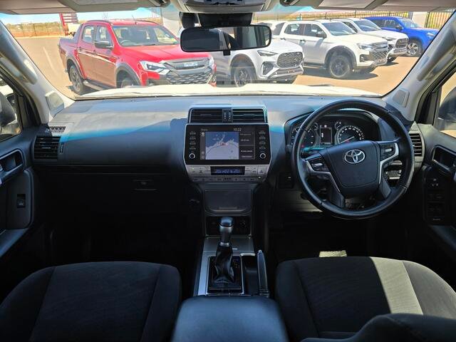 2021 Toyota Prado DSL WGN AT GXL Glacier White