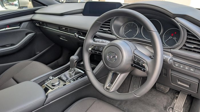 2025 Mazda 3 G20 Evolve