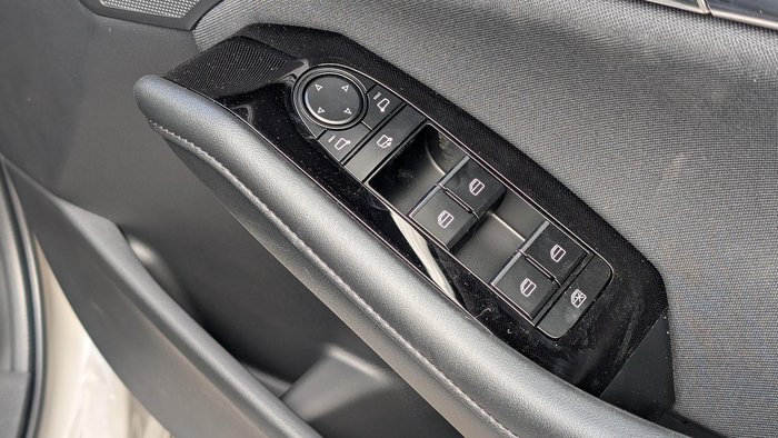 2025 Mazda 3 G20 Evolve