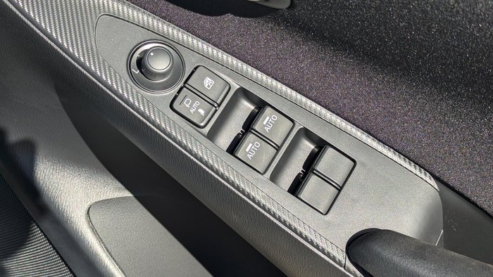 2025 Mazda 2 G15 Evolve