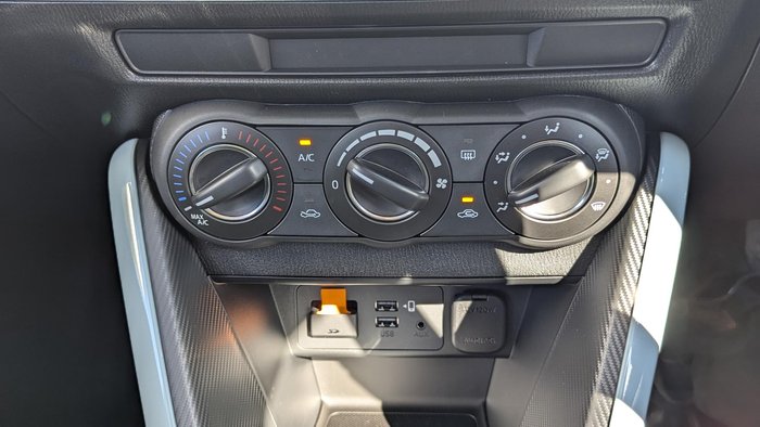 2025 Mazda 2 G15 Evolve