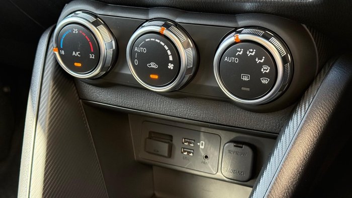 2025 Mazda 2 G15 Evolve