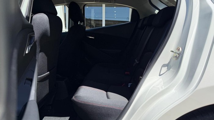 2025 Mazda 2 G15 Evolve