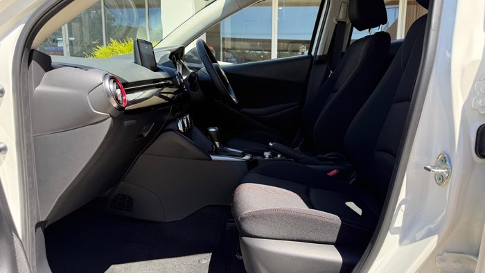 2025 Mazda 2 G15 Evolve