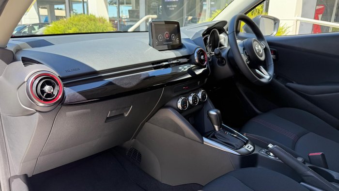 2025 Mazda 2 G15 Evolve