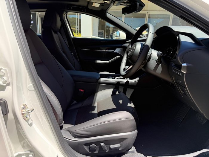 2025 Mazda 3 G25 Astina