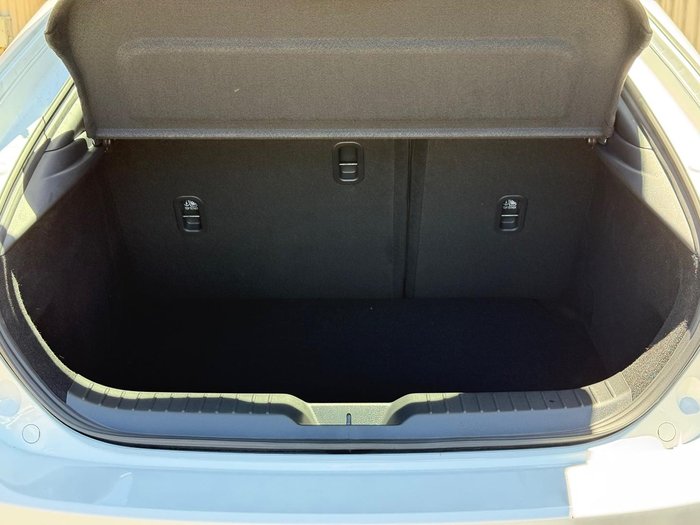 2025 Mazda 3 G25 Astina