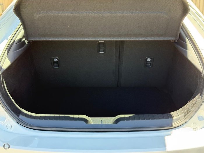 2025 Mazda 3 G25 Astina