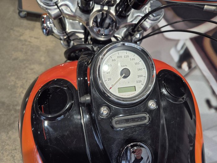 2010 Harley-Davidson Dyna Wide Glide 1584 (FXDWG) Dyna Black