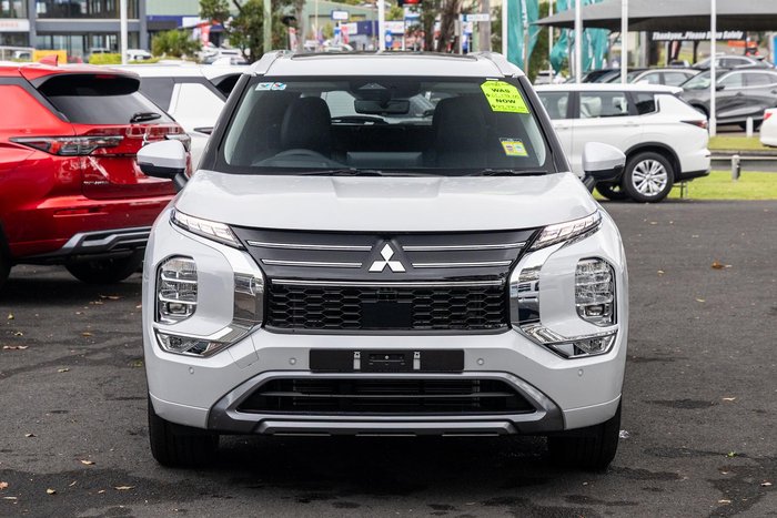 2025 Mitsubishi Outlander Exceed