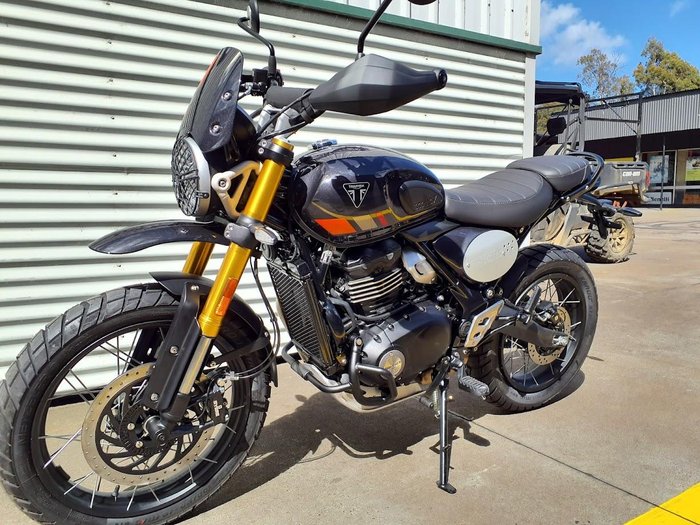 2025 Triumph Scrambler 400 XC Scrambler Grey