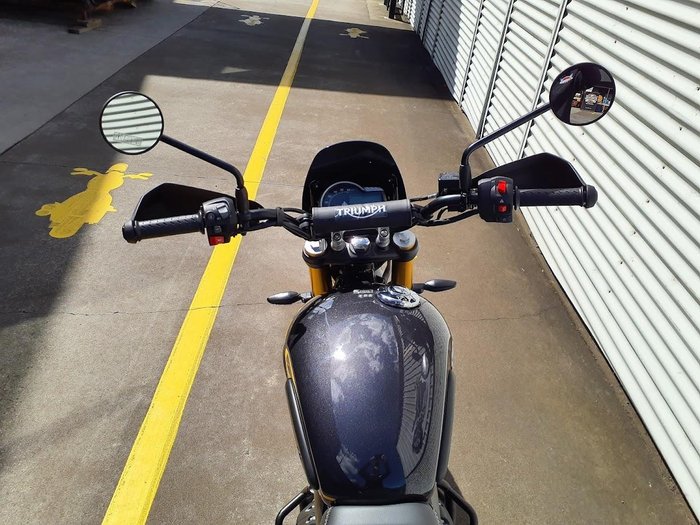 2025 Triumph Scrambler 400 XC Scrambler Grey