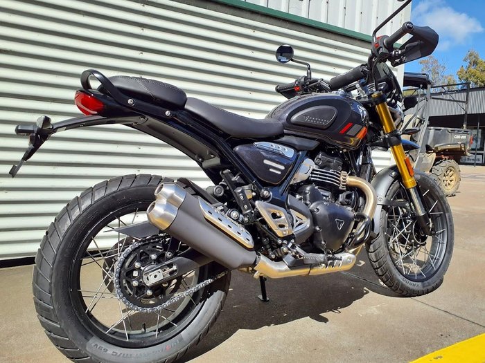 2025 Triumph Scrambler 400 XC Scrambler Grey
