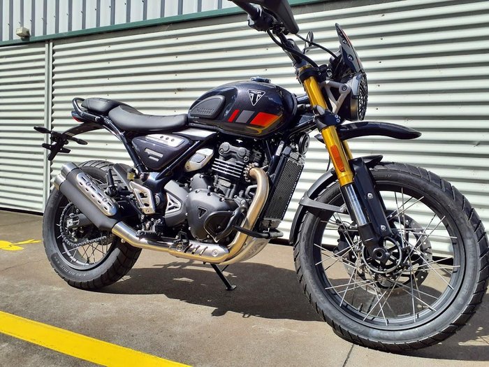 2026 Triumph Scrambler 400 XC Scrambler Grey