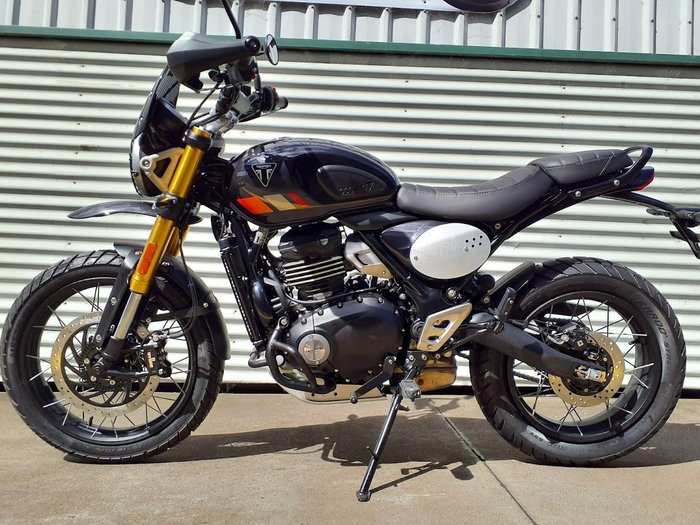 2026 Triumph Scrambler 400 XC Scrambler Grey