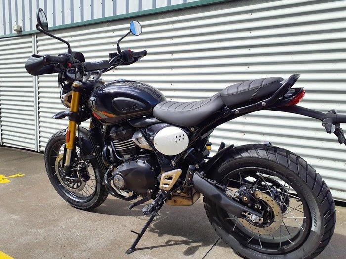 2026 Triumph Scrambler 400 XC Scrambler Grey