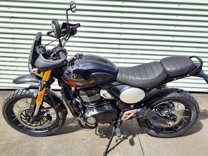 2026 Triumph Scrambler 400 XC Scrambler Grey