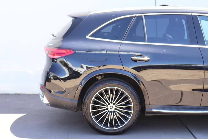 2025 Mercedes-Benz GLC-Class GLC300