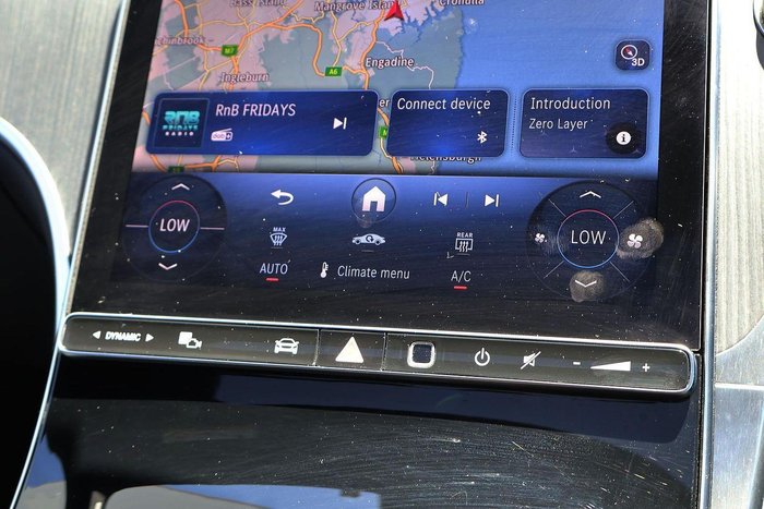 2025 Mercedes-Benz GLC-Class GLC300