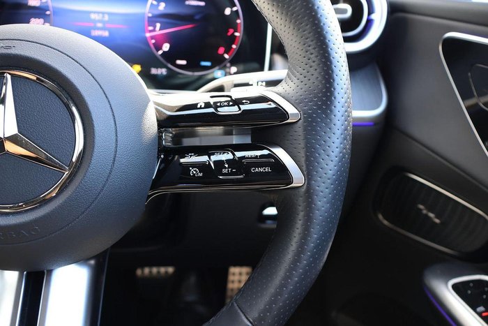 2025 Mercedes-Benz GLC-Class GLC300