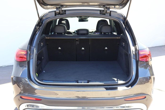 2025 Mercedes-Benz GLC-Class GLC300