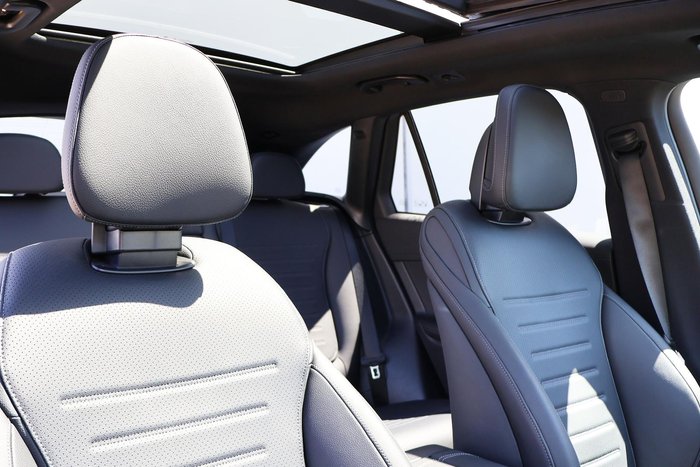 2025 Mercedes-Benz GLC-Class GLC300