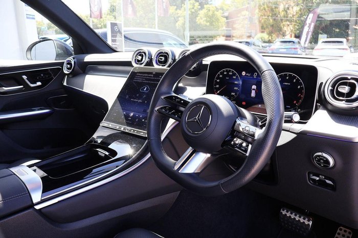 2025 Mercedes-Benz GLC-Class GLC300