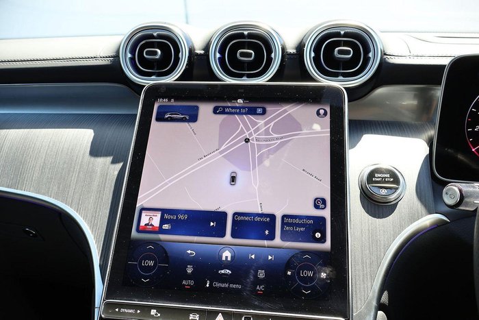 2025 Mercedes-Benz GLC-Class GLC300