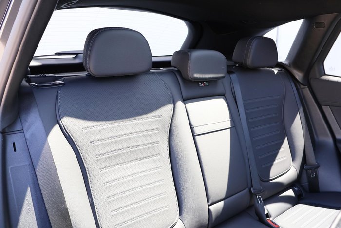 2025 Mercedes-Benz GLC-Class GLC300