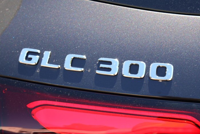 2025 Mercedes-Benz GLC-Class GLC300