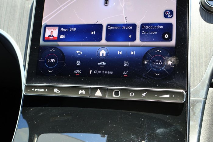 2025 Mercedes-Benz GLC-Class GLC300