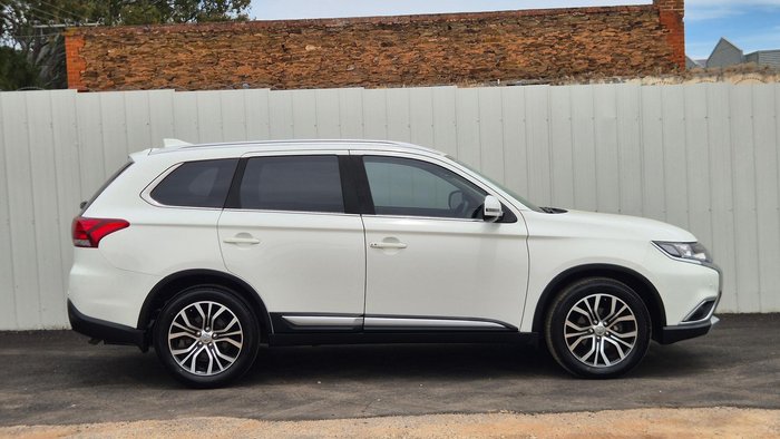 2018 Mitsubishi Outlander LS