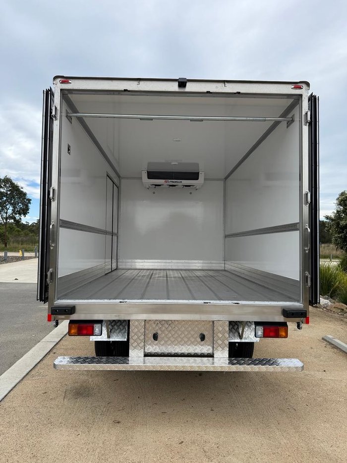 2025 Hino 300 Series 921