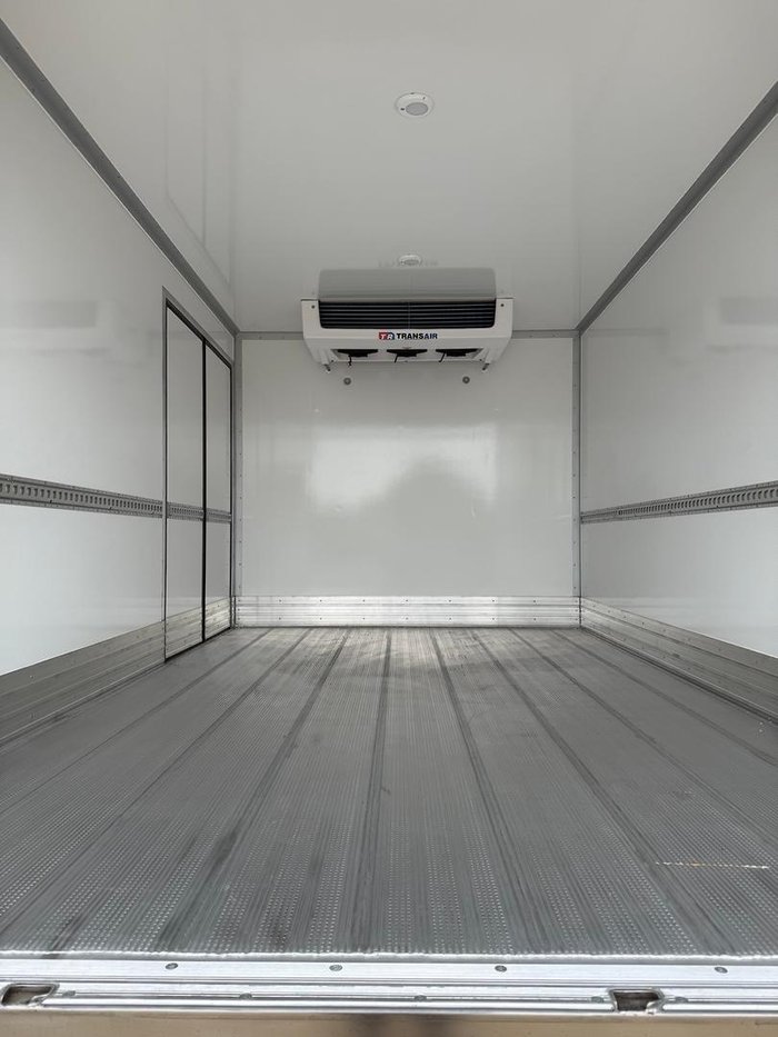 2025 Hino 300 Series 921