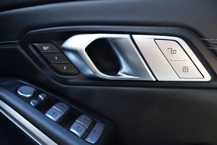 2022 BMW 3 Series 330i M Sport