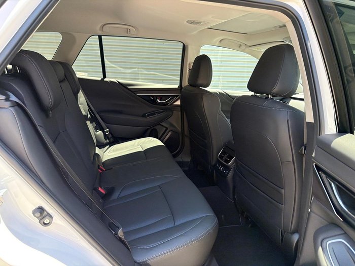 2025 Subaru Outback AWD Touring XT