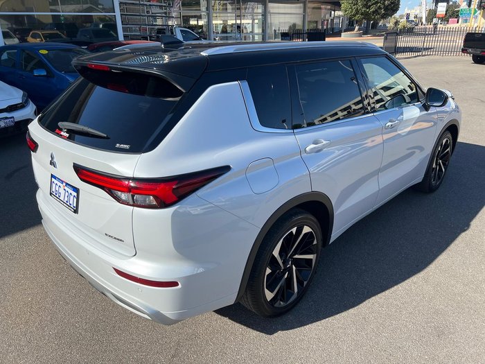 2023 Mitsubishi Outlander Exceed Tourer