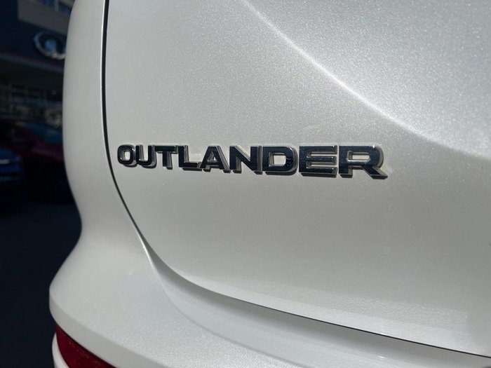 2023 Mitsubishi Outlander Exceed Tourer