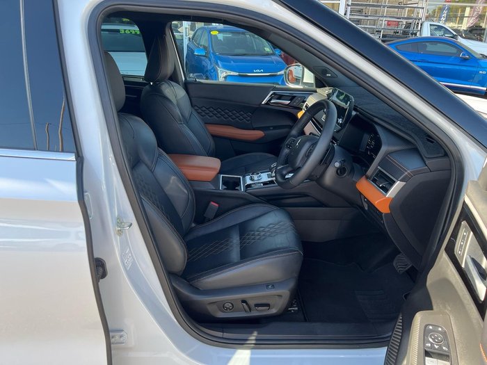 2023 Mitsubishi Outlander Exceed Tourer