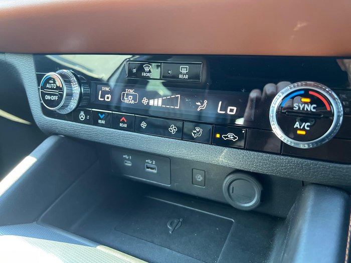 2023 Mitsubishi Outlander Exceed Tourer