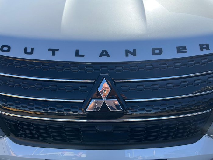2023 Mitsubishi Outlander Exceed Tourer