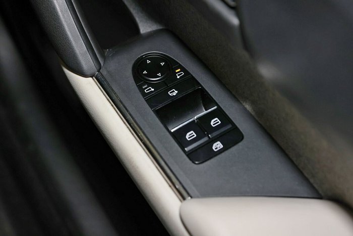 2022 Mazda MX-30 G20e Evolve