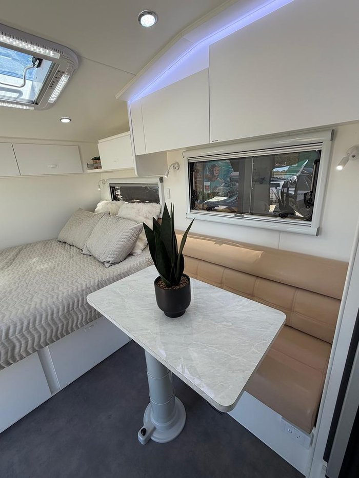 2025 Olympic Javelin X8 Bunks Semi Off-Road