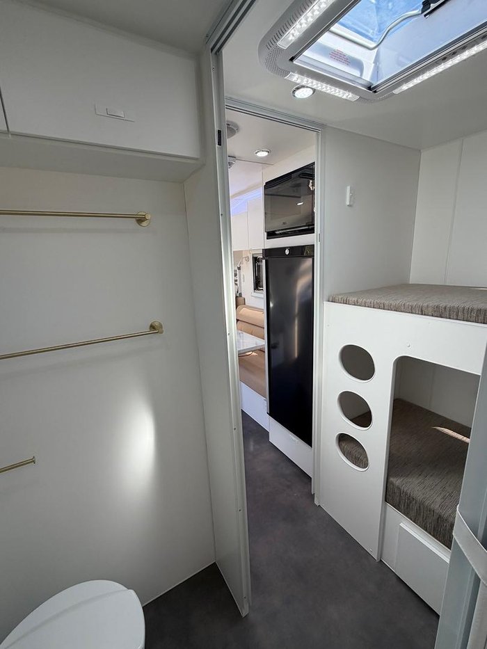 2025 Olympic Javelin X8 Bunks Semi Off-Road