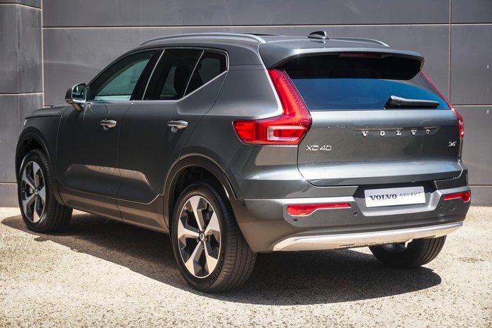 2025 Volvo XC40 Ultra B4 Bright